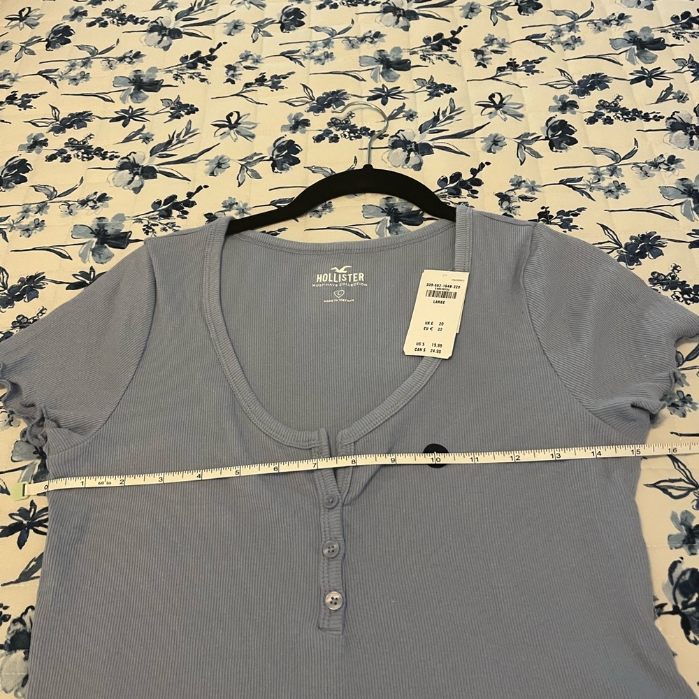 Hollister Ribbed top. - Picture 6 of 9